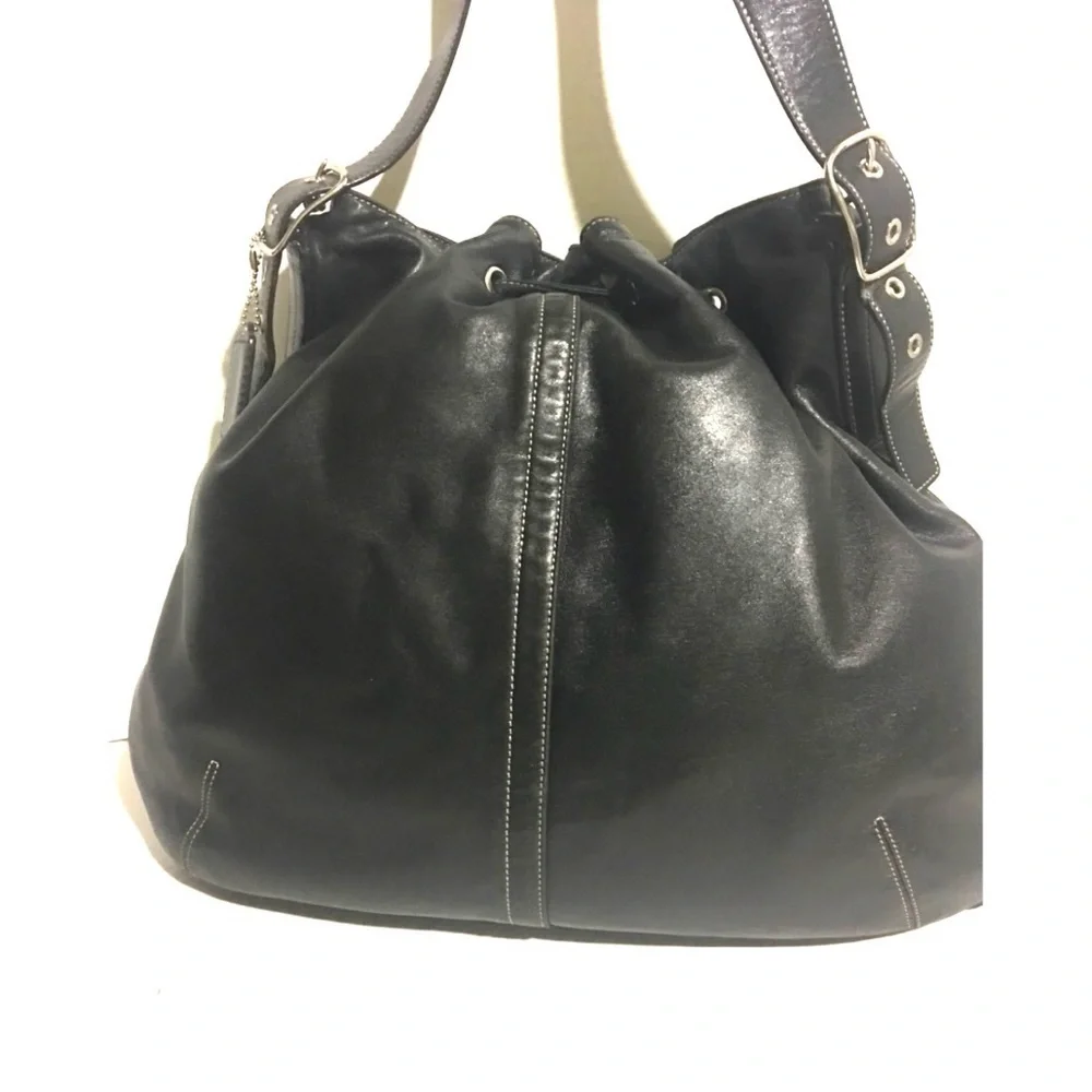 Coach vintage black leather crossbody handbag - Picture 5 of 11